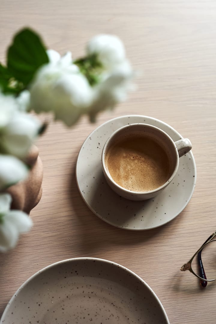 Freckle ソーサー付きカップ 26 cl, Beige Scandi Living | スカンジリビング
