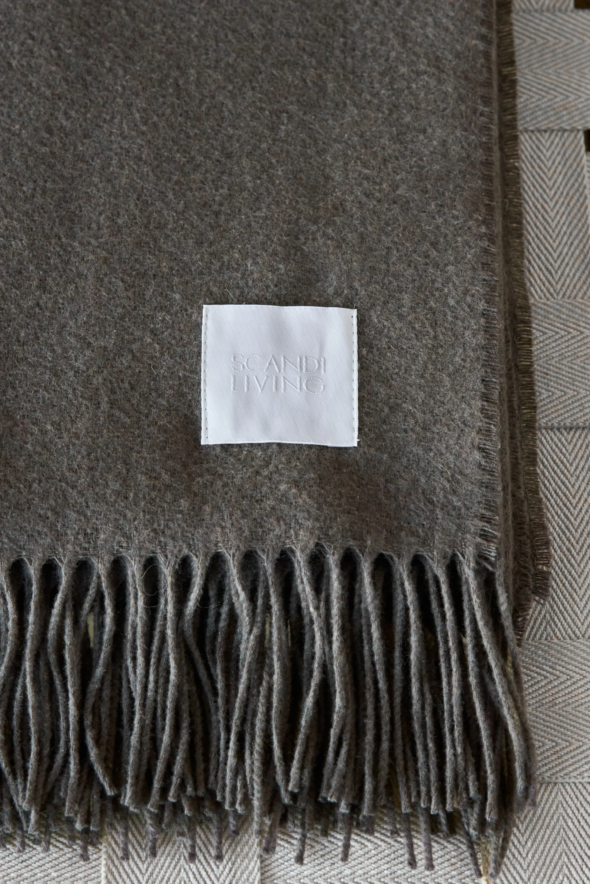 Loom コットンスロー 125x170 cm, Taupe Scandi Living | スカンジリビング