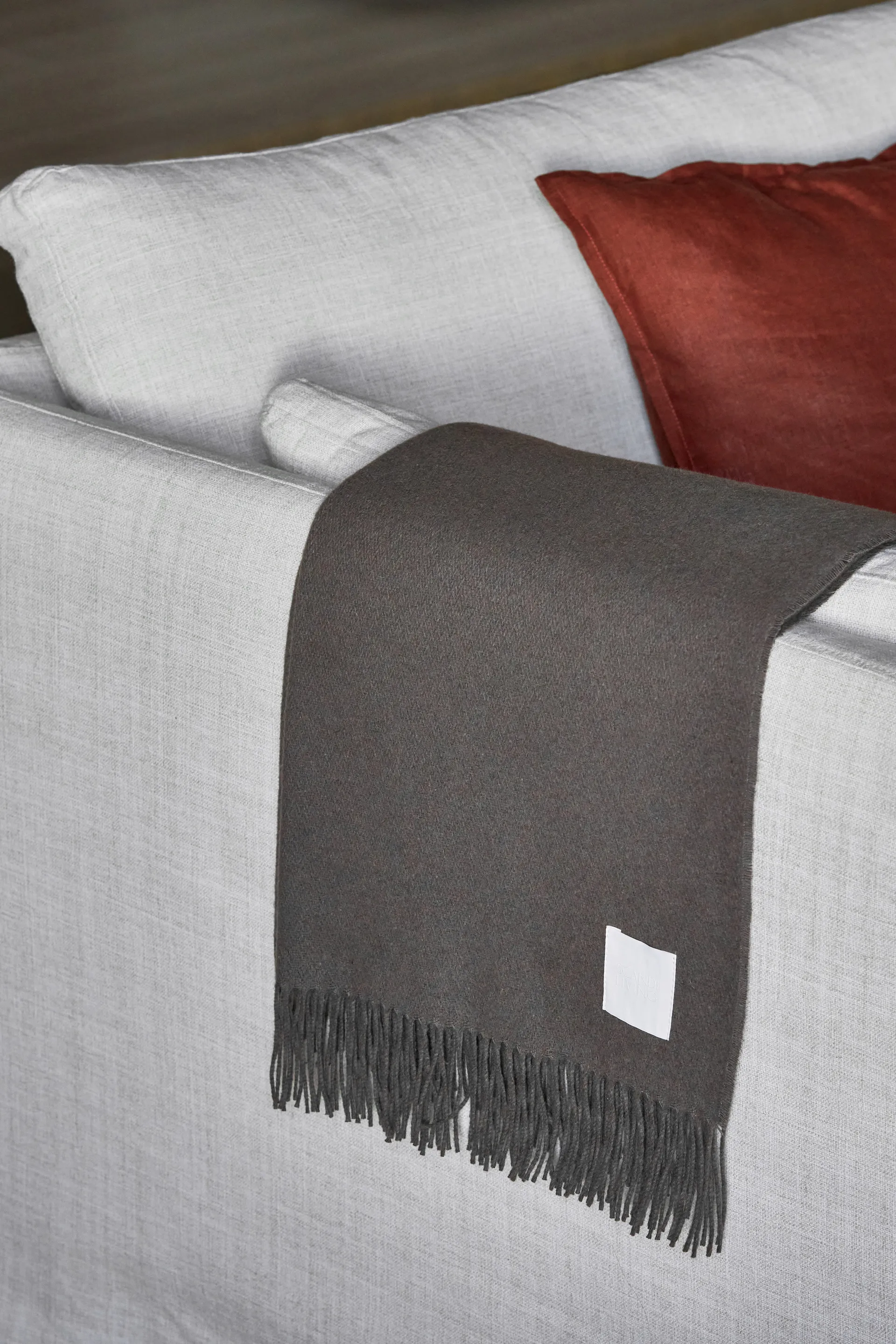 Loom コットンスロー 125x170 cm, Taupe Scandi Living | スカンジリビング