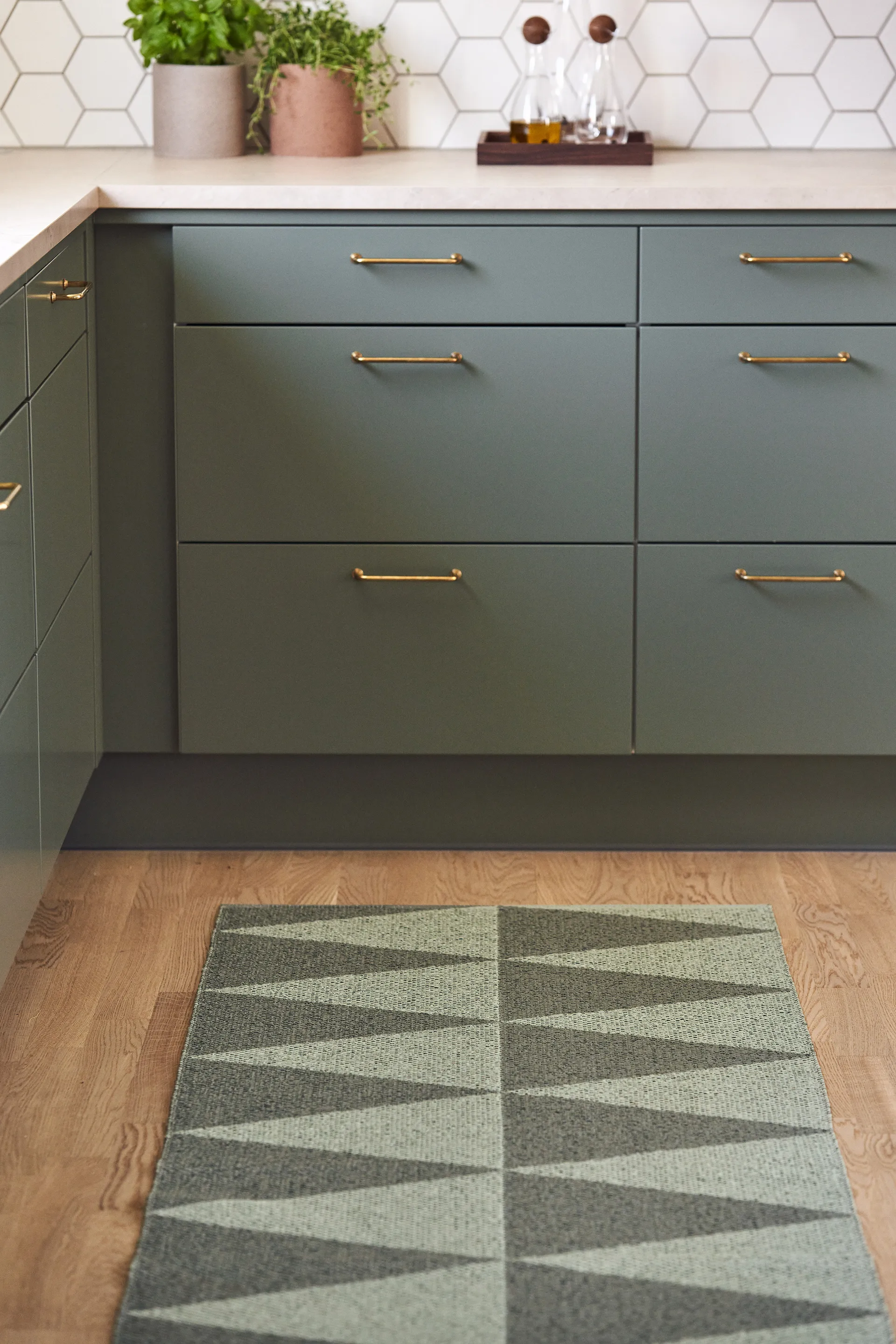 Rime プラスチックラグ green, 70x150cm Scandi Living | スカンジリビング