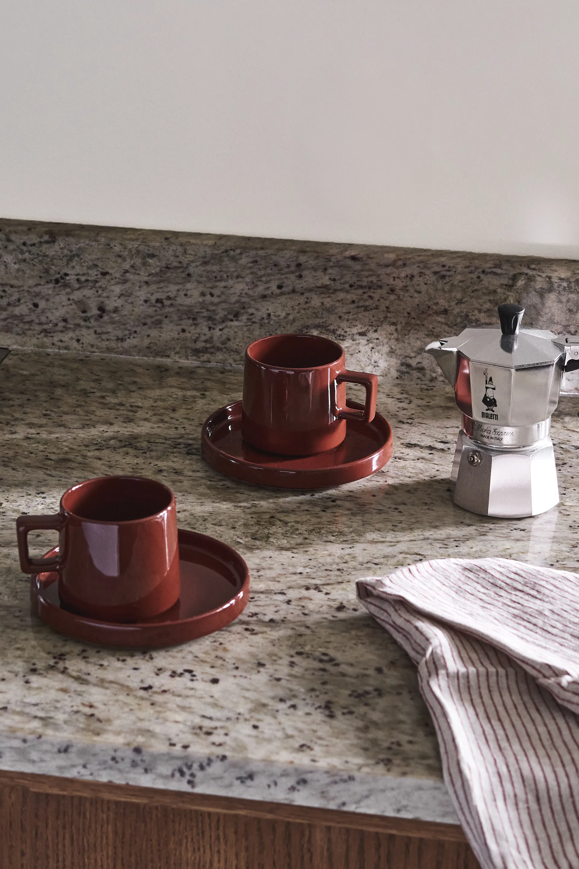 Taper ブレックファストセット 12点 - Red,  Scandi Living