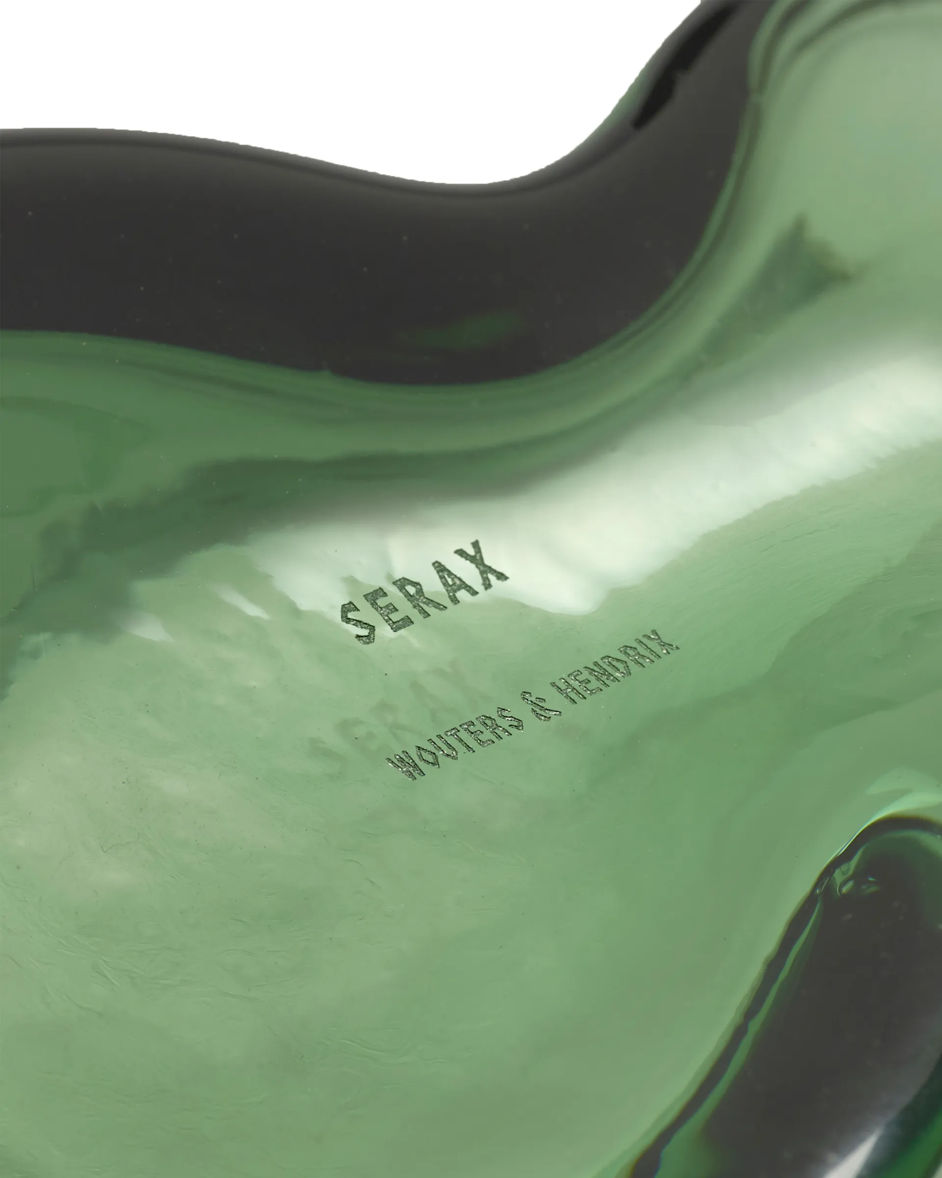 Les Objets Mouleversants カラフェ 0.95 L, Emerald green Serax | セラックス