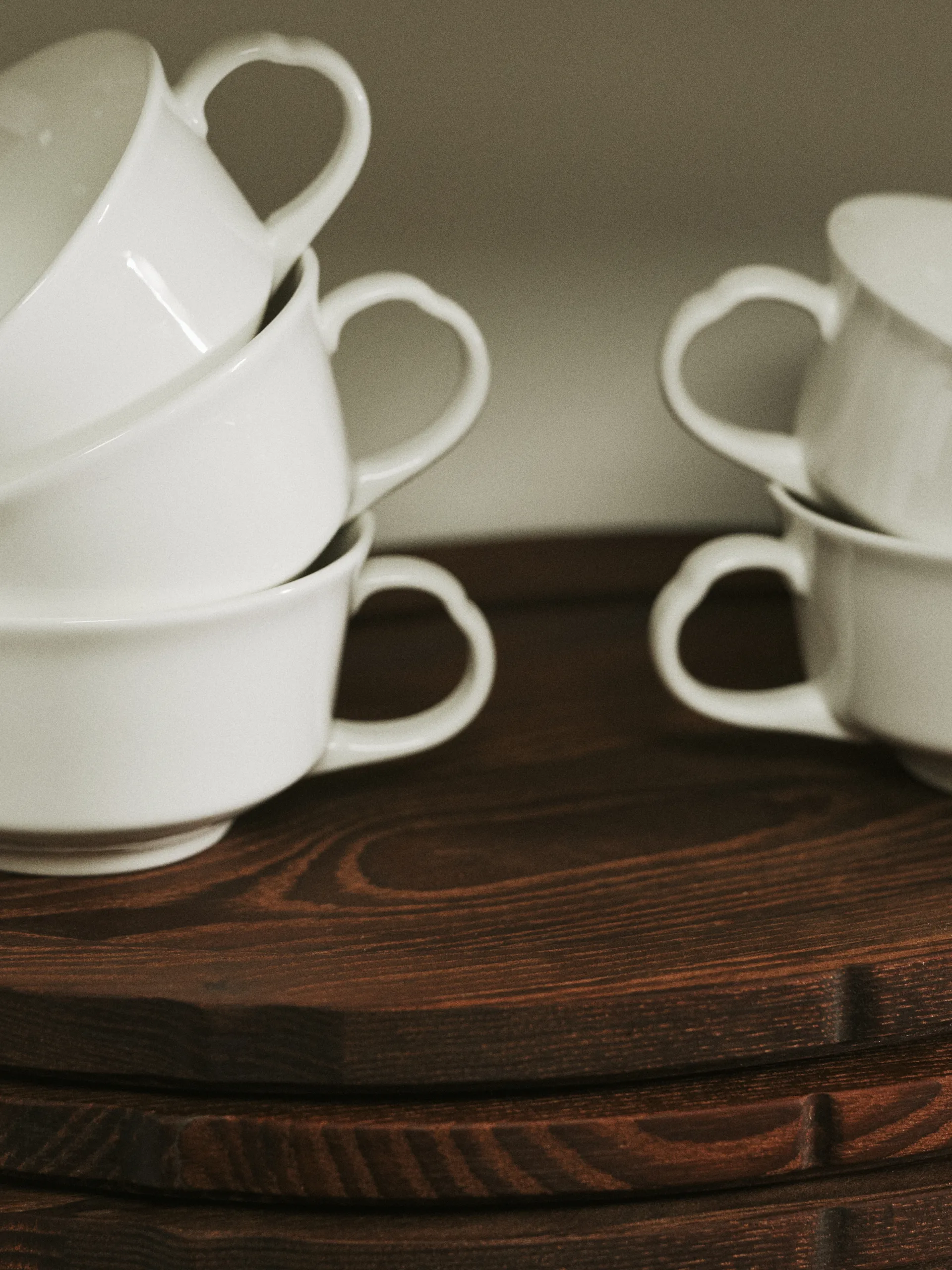 Silhouette オーバルトレイ 21x30 cm, Ash Serax | セラックス