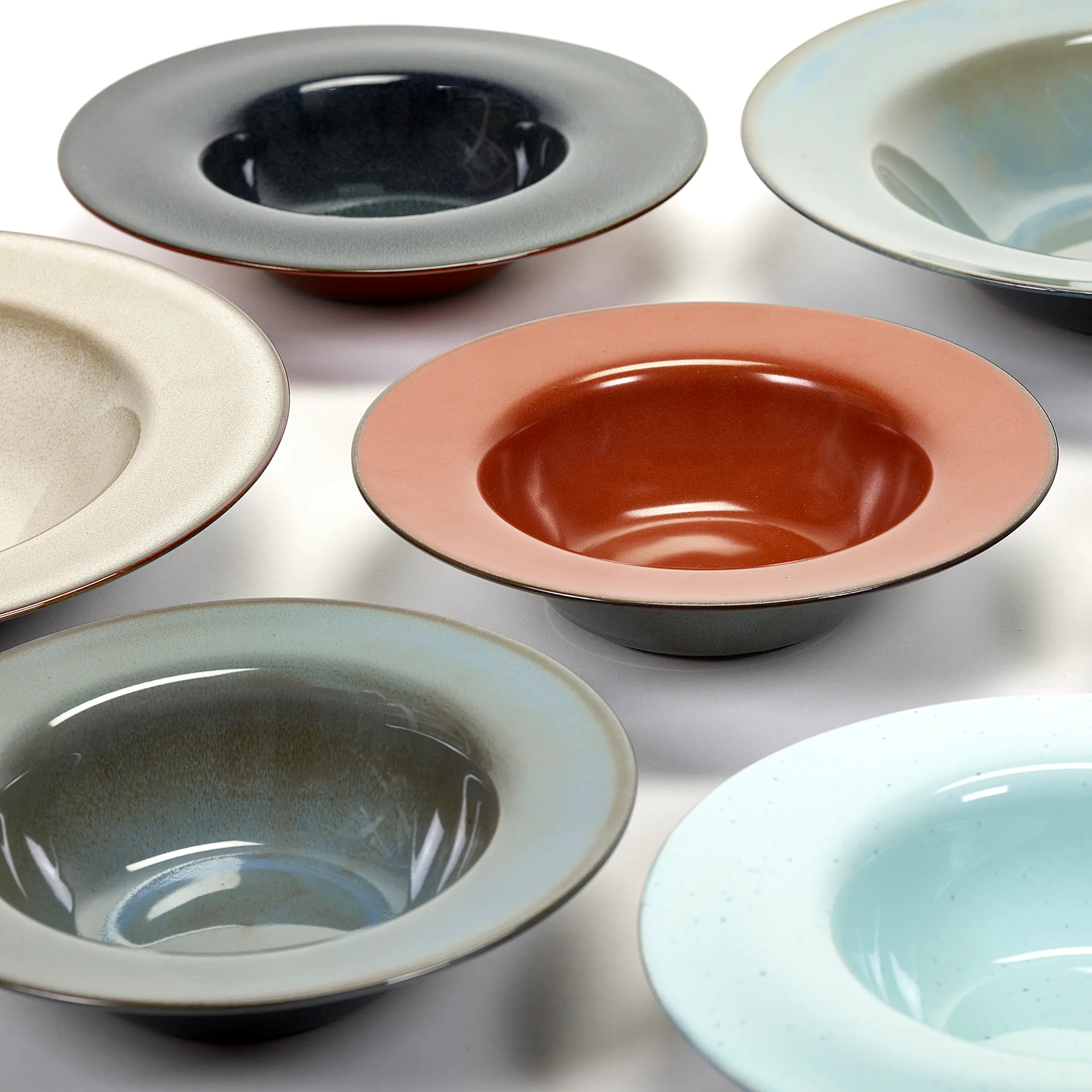 Terres de Rêves ディーププレート 21.3 cm, dark blue-rust Serax | セラックス