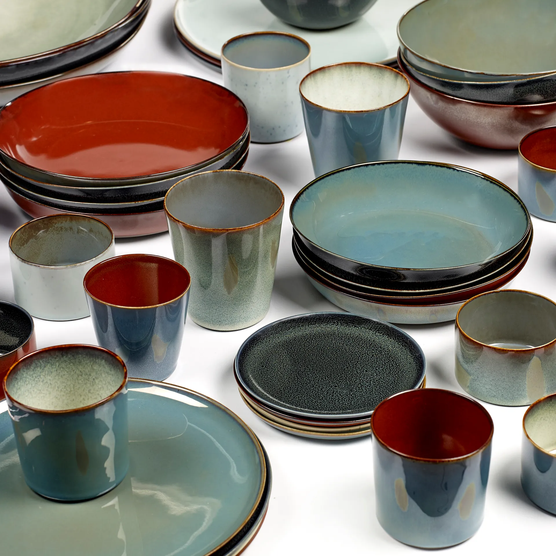 Terres de Rêves スモール プレート 22 cm, smokey blue Serax | セラックス