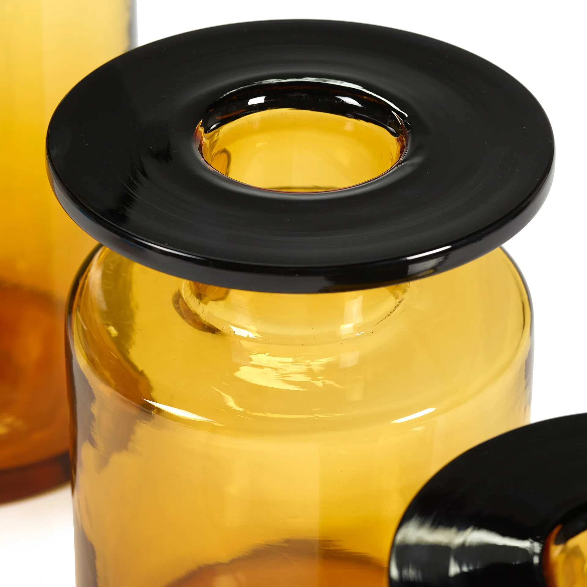 Wind and Fire 花瓶 27 cm, amber-black Serax | セラックス