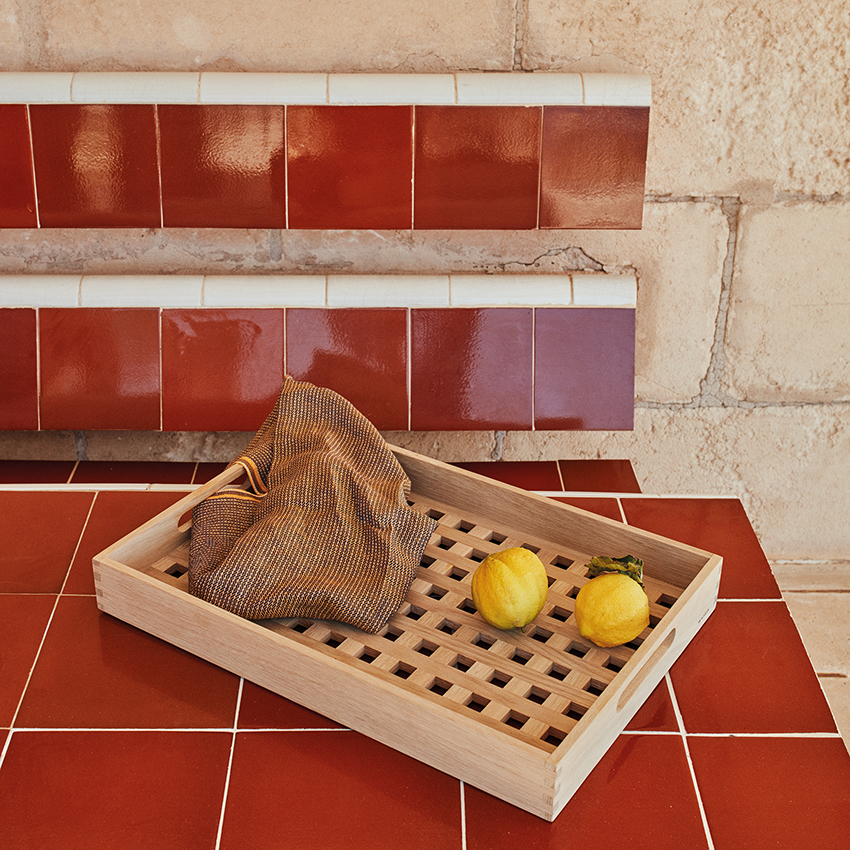 SKAGERAK スカゲラックFionia Trayフィオニア トレイ　チーク Fiona Tray - Two Sizes in Two Wood Variants – FJØRN Scandinavian