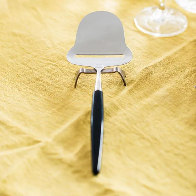 Skaugum チーズ スライサー, Urban Black Skaugum of Norway | スカウグム