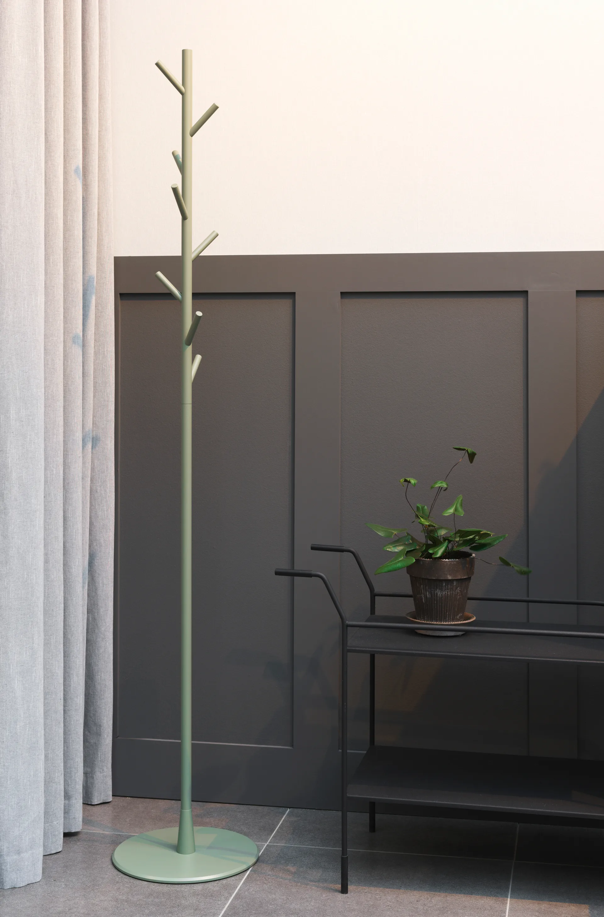 Sticks フロアハンガー, Linden wood SMD Design | SMD Design