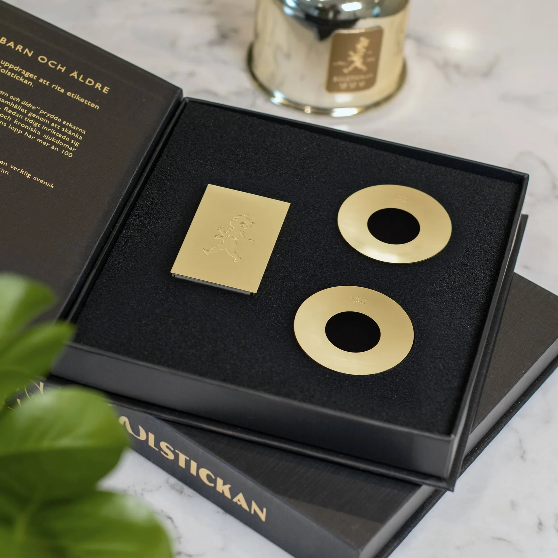 Solstickan 記念ボックス, 1 matchbox, 2 candle bobeches, brass Solstickan Design