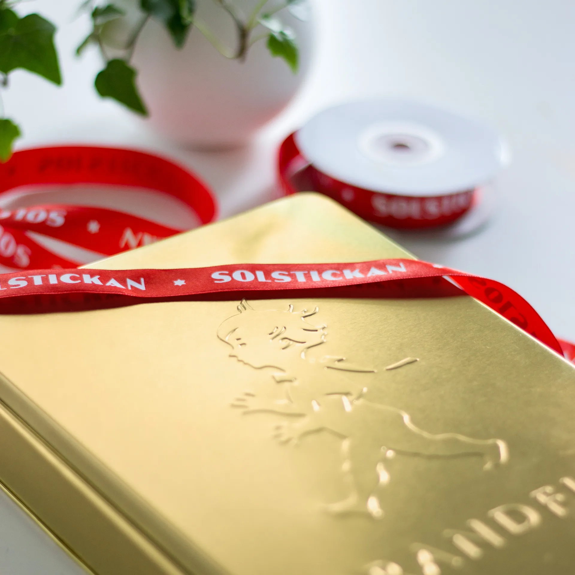 Solstickan ファイヤーブランケット 120x120 cm, Matt gold Solstickan Design