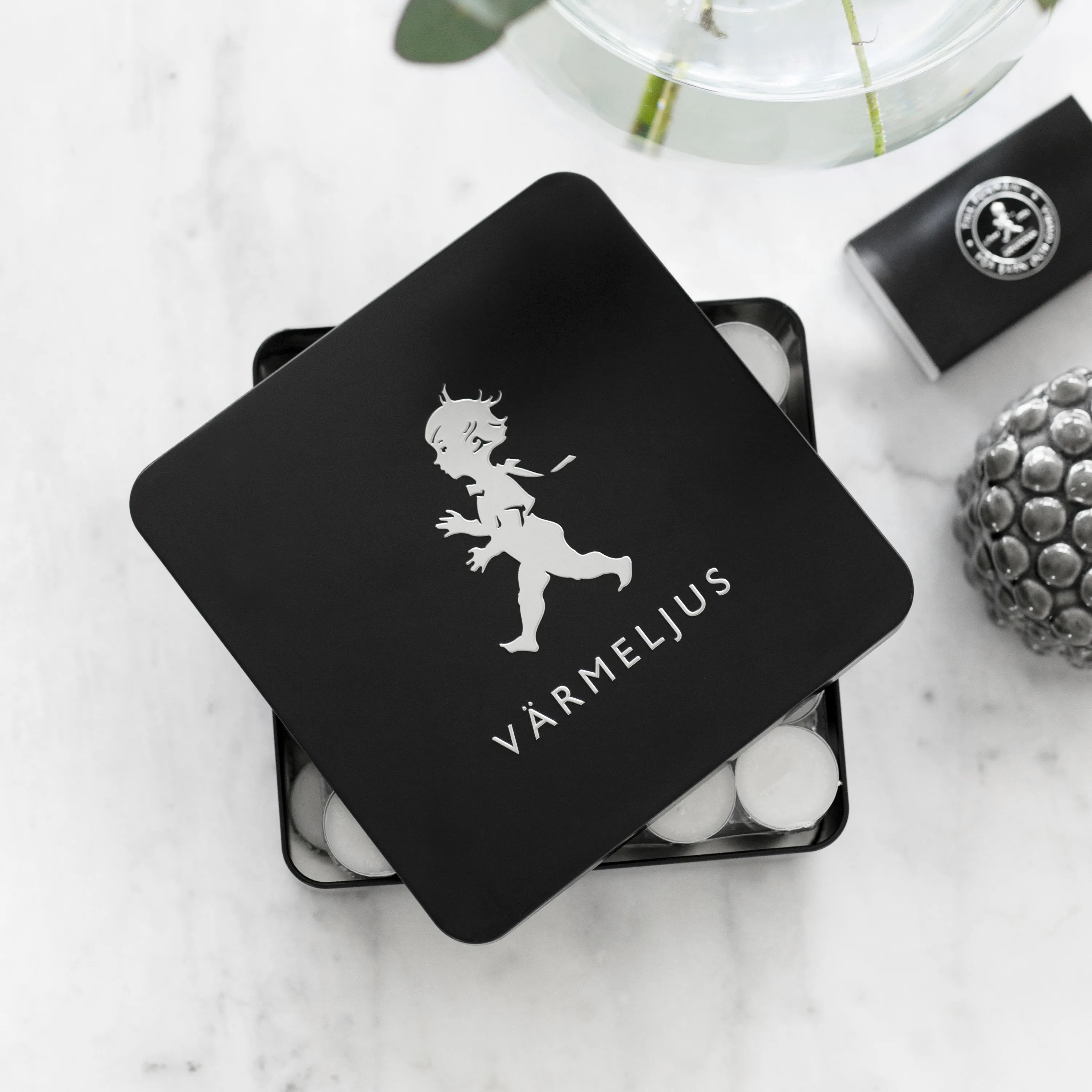 Solstickan Design からのSolstickan ティーライトボックス 21x21 cm