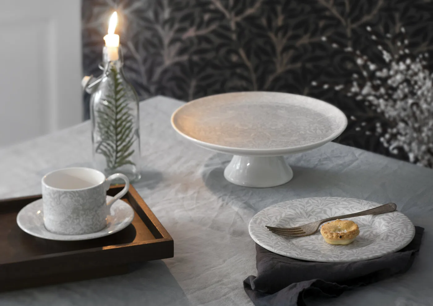 Strawberry Thiefソーサー付きティーカップ 28 cl, Grey Spode | スポード