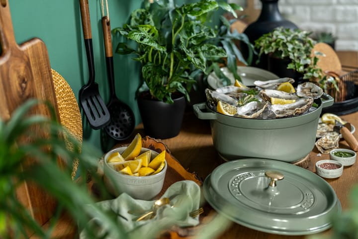 ストウブ ラウンドココット 鋳鉄 0.25 L, Eucalyptus wood STAUB | ストウブ