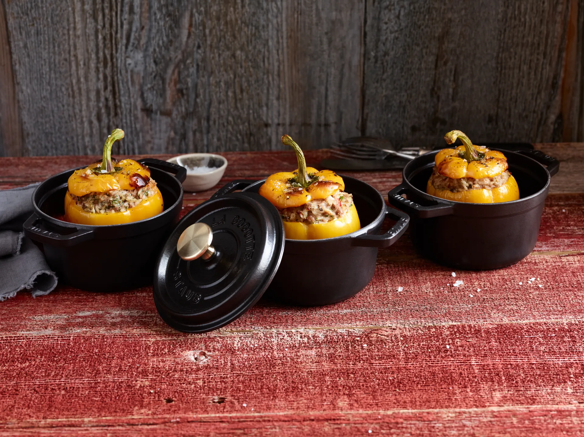 ストウブ ラウンドココット 鋳鉄 0.8 L, Black STAUB | ストウブ