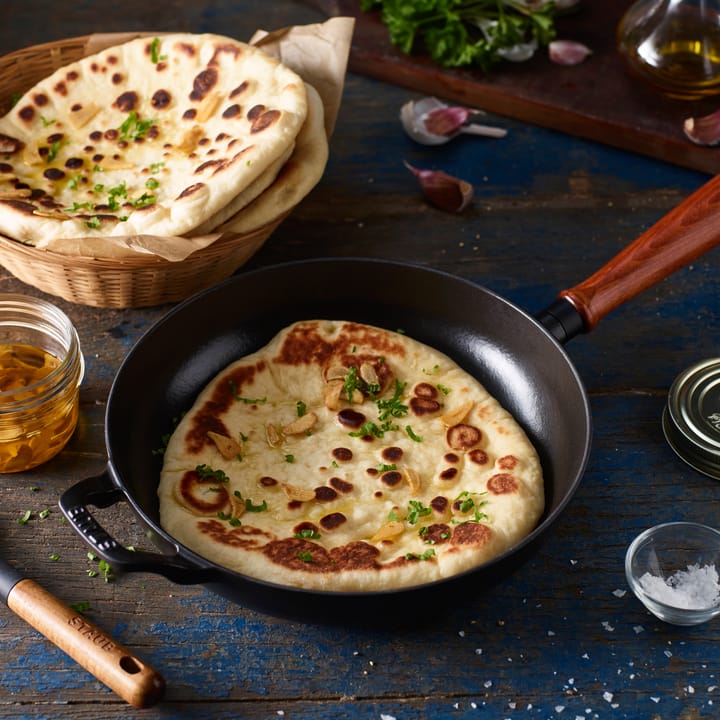 ヴィンテージ フライパン 木製ハンドル付き Ø24 cm, Black STAUB | ストウブ