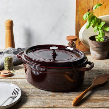 ストウブ オーバルココット 鋼鉄 5.5 L - Grenadine red - STAUB | ストウブ