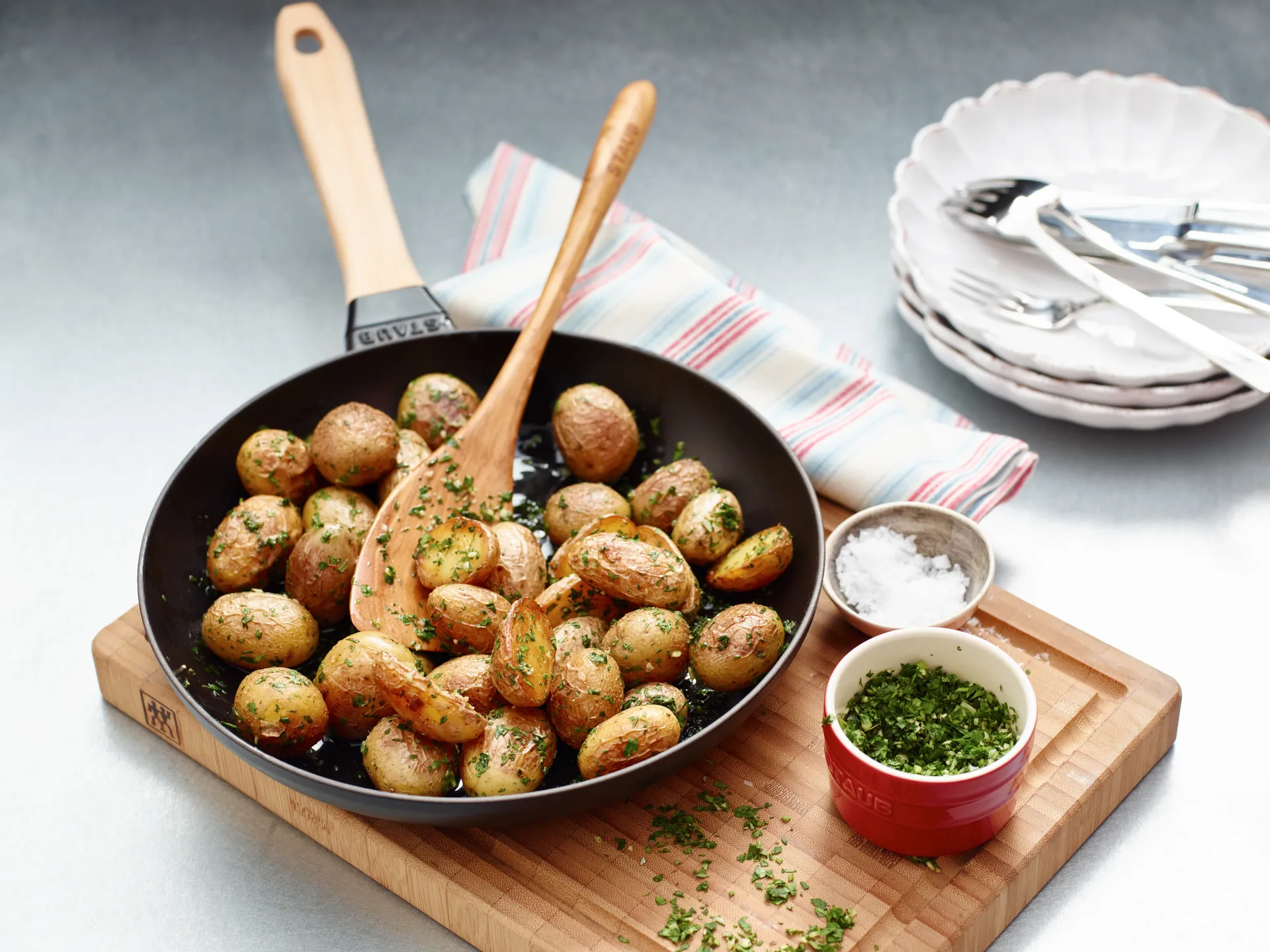 ストウブ フライパン 鋳鉄 bck light ウッドハンドル, Ø26 cm STAUB | ストウブ