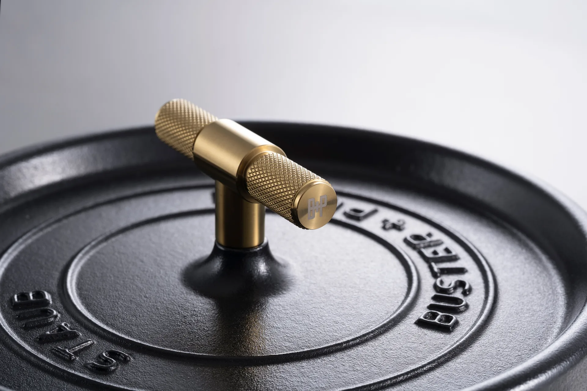 Buster & Punch T型ノブ 8 cm,  STAUB | ストウブ