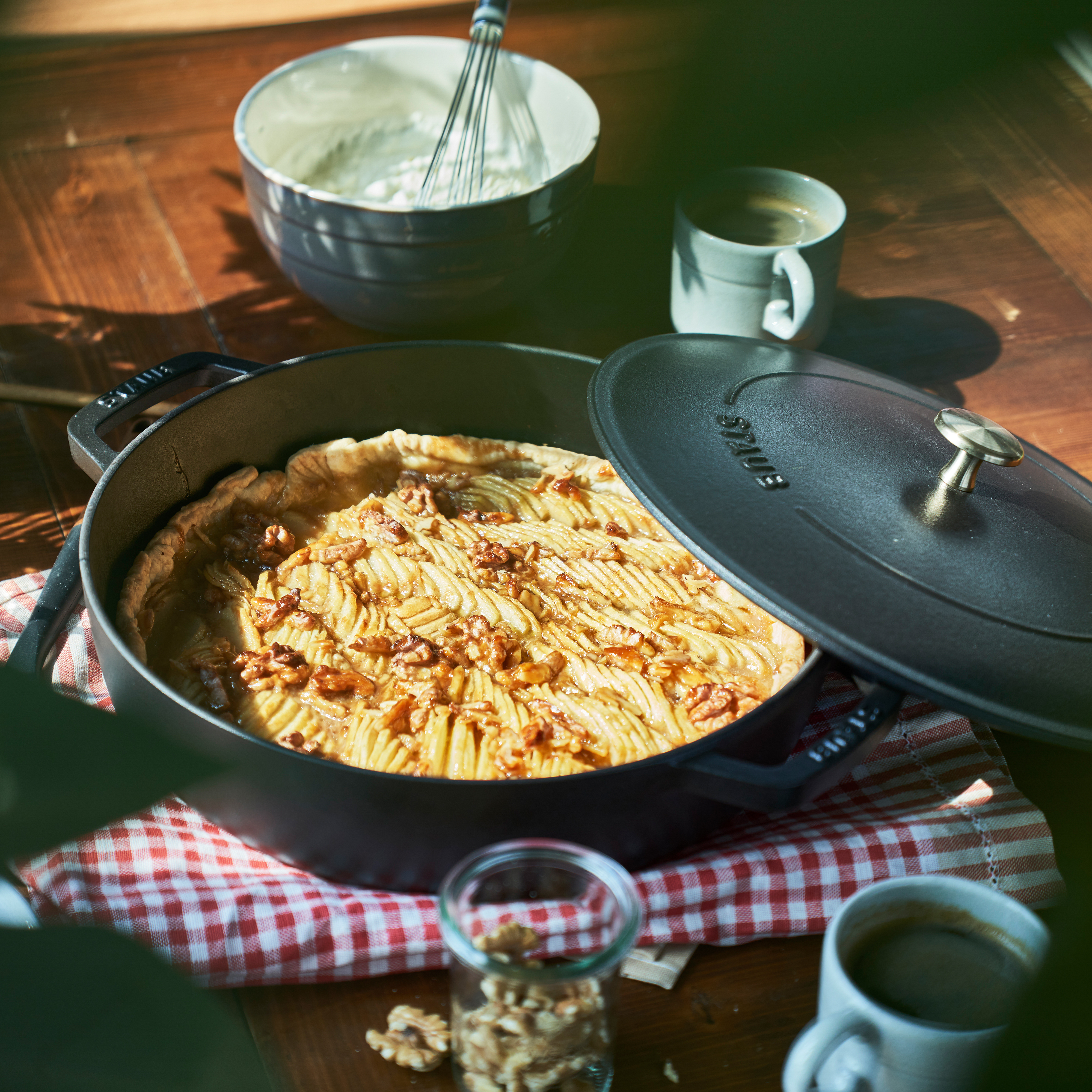 staub ストウブ 「 ピコ ココット ラウンド ブラック 22cm 」原産国フランス