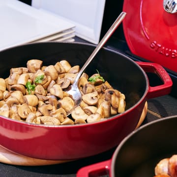 Chistera ソースパン Ø28 cm 3.7 L - Red - STAUB | ストウブ