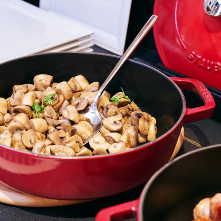 Chistera ソースパン Ø28 cm 3.7 L, Red STAUB | ストウブ