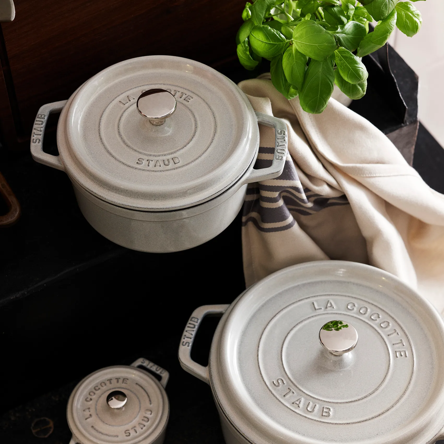 STAUB ホワイトトリュフ (カンパーニュ) ココット, 1.7 l STAUB | ストウブ