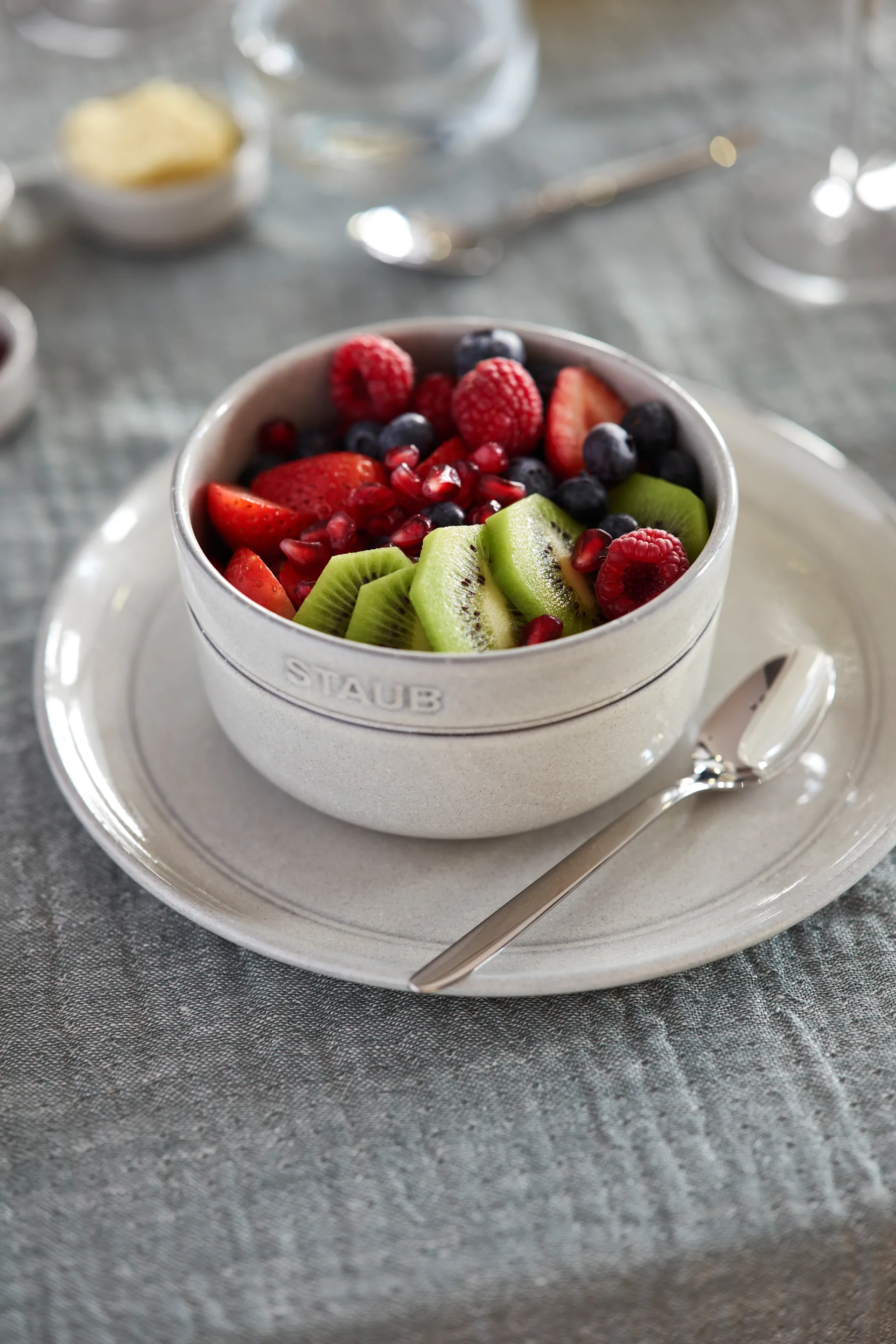 STAUB ニュー ホワイトトリュフ (カンパーニュ) プレート, Ø20 cm STAUB | ストウブ