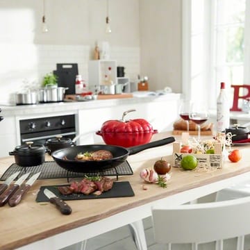 STAUB トマト ココット ディッシュ 25cm - red - STAUB | ストウブ