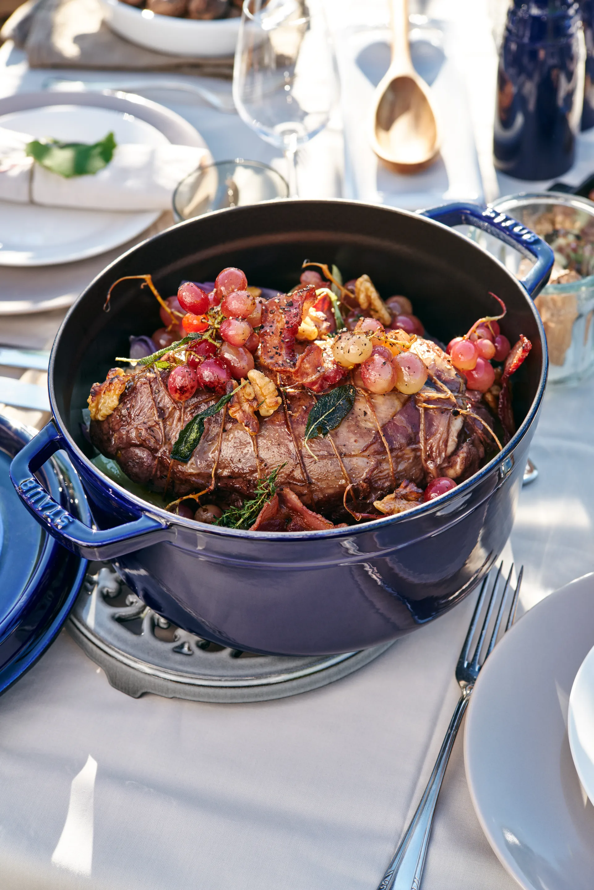 STAUB ラウンドココット ディッシュ. エナメル 3レイヤー 26cm, dark blue STAUB | ストウブ