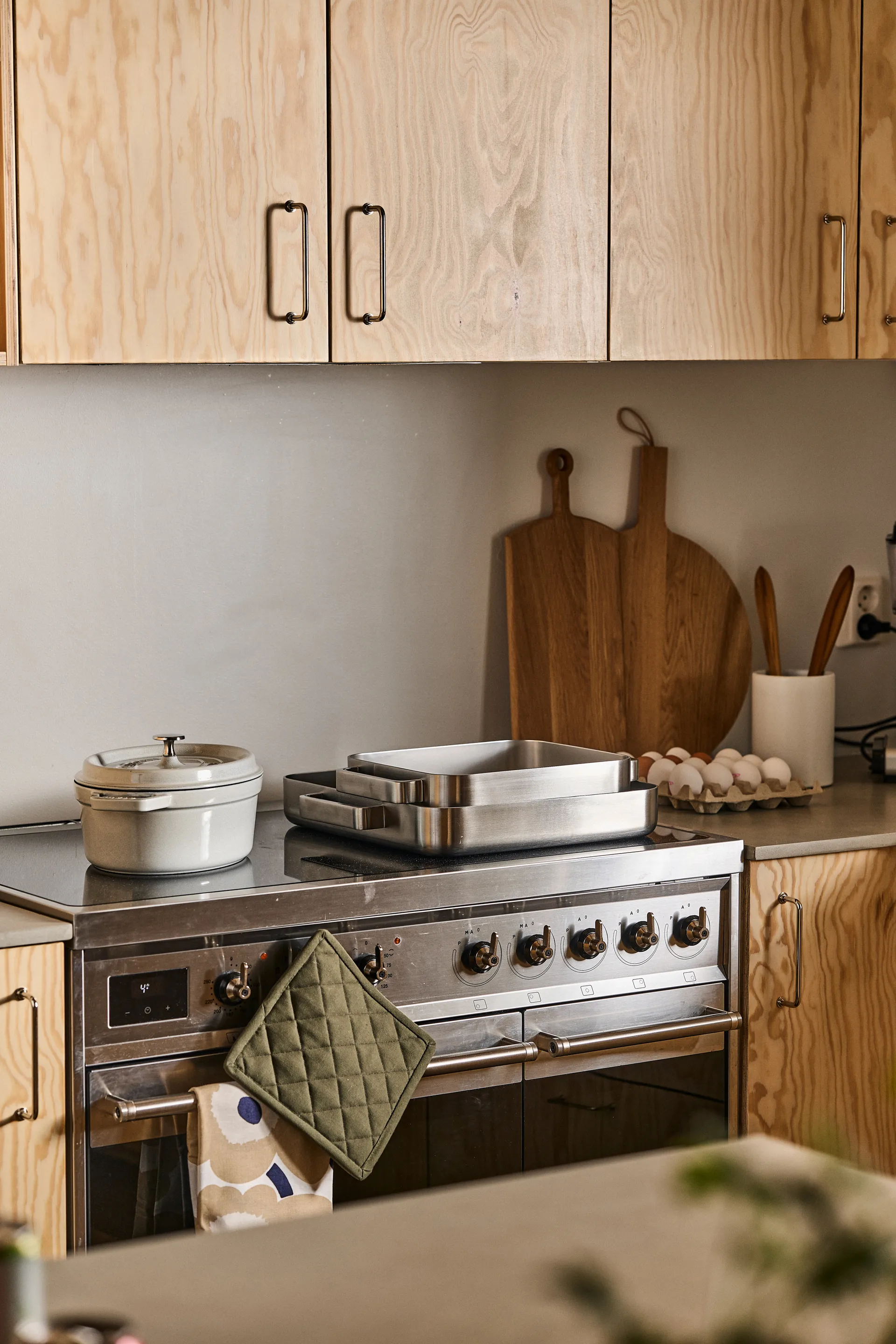 STAUB ホワイトトリュフ (カンパーニュ) ココット オーバル, 3.2 l STAUB | ストウブ