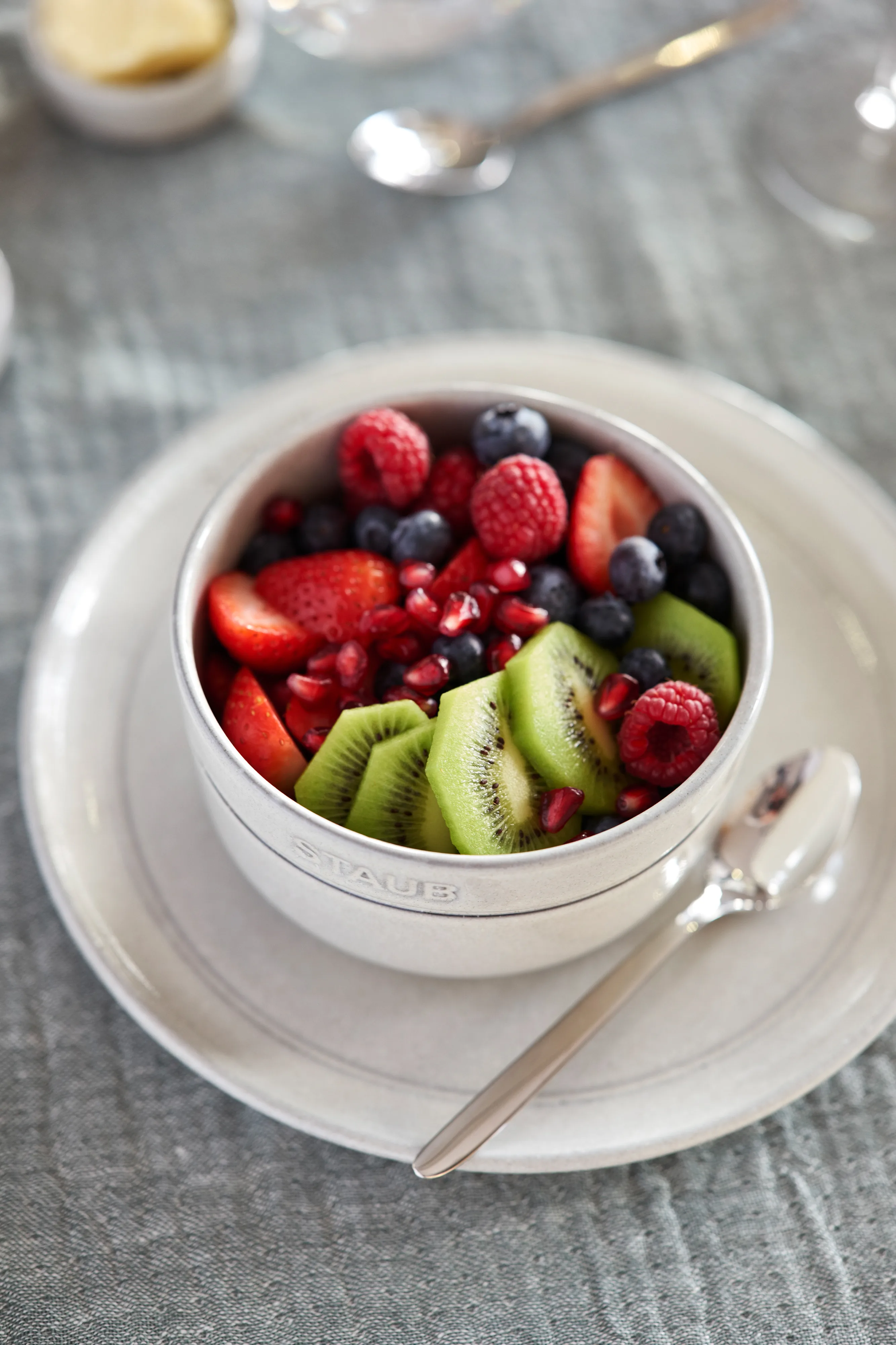 STAUB | ストウブ からのSTAUB ニュー ホワイトトリュフ (カンパーニュ