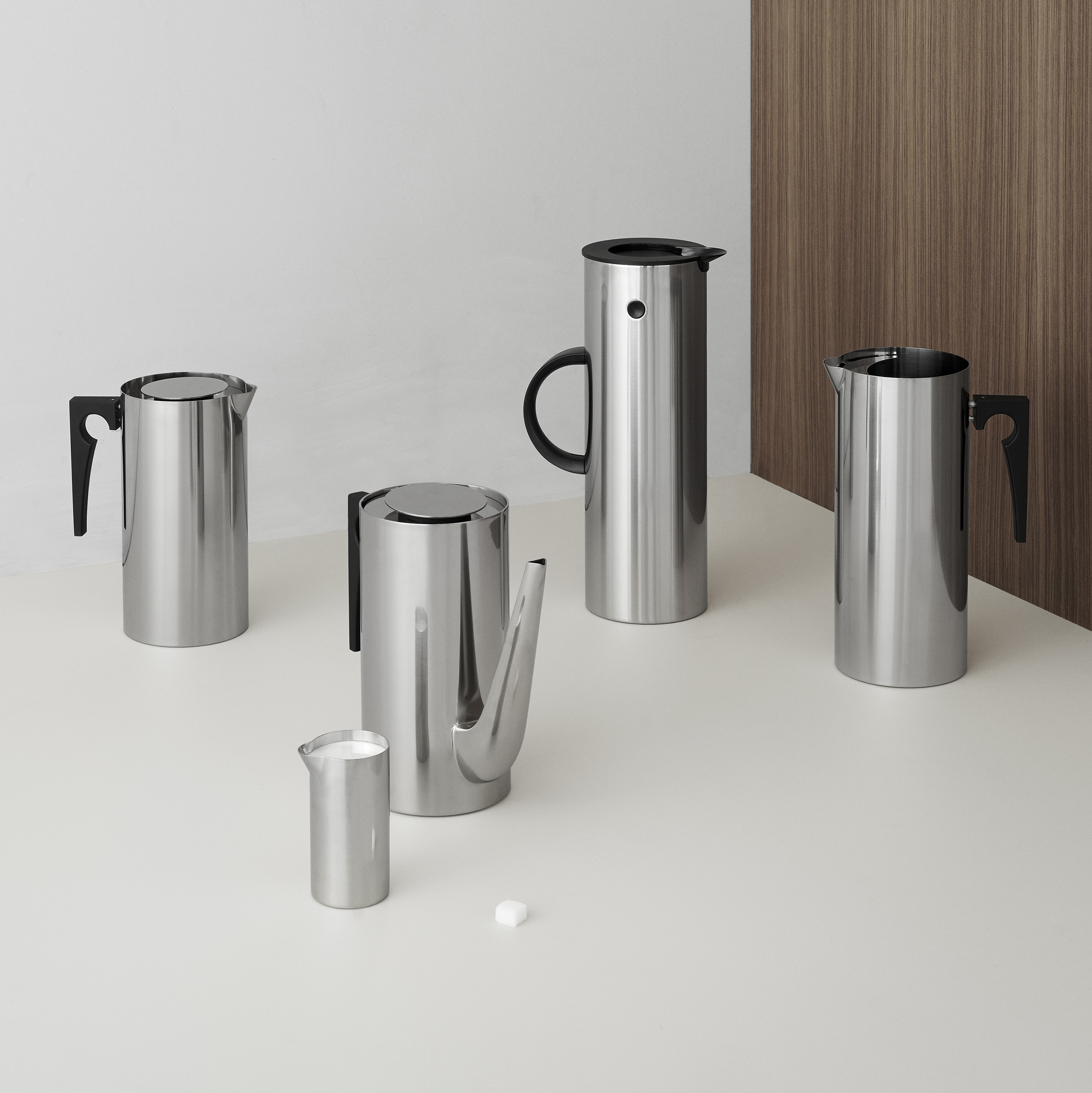 Stelton | ステルトン からのAJ シリンダーライン コーヒーポット 1.5