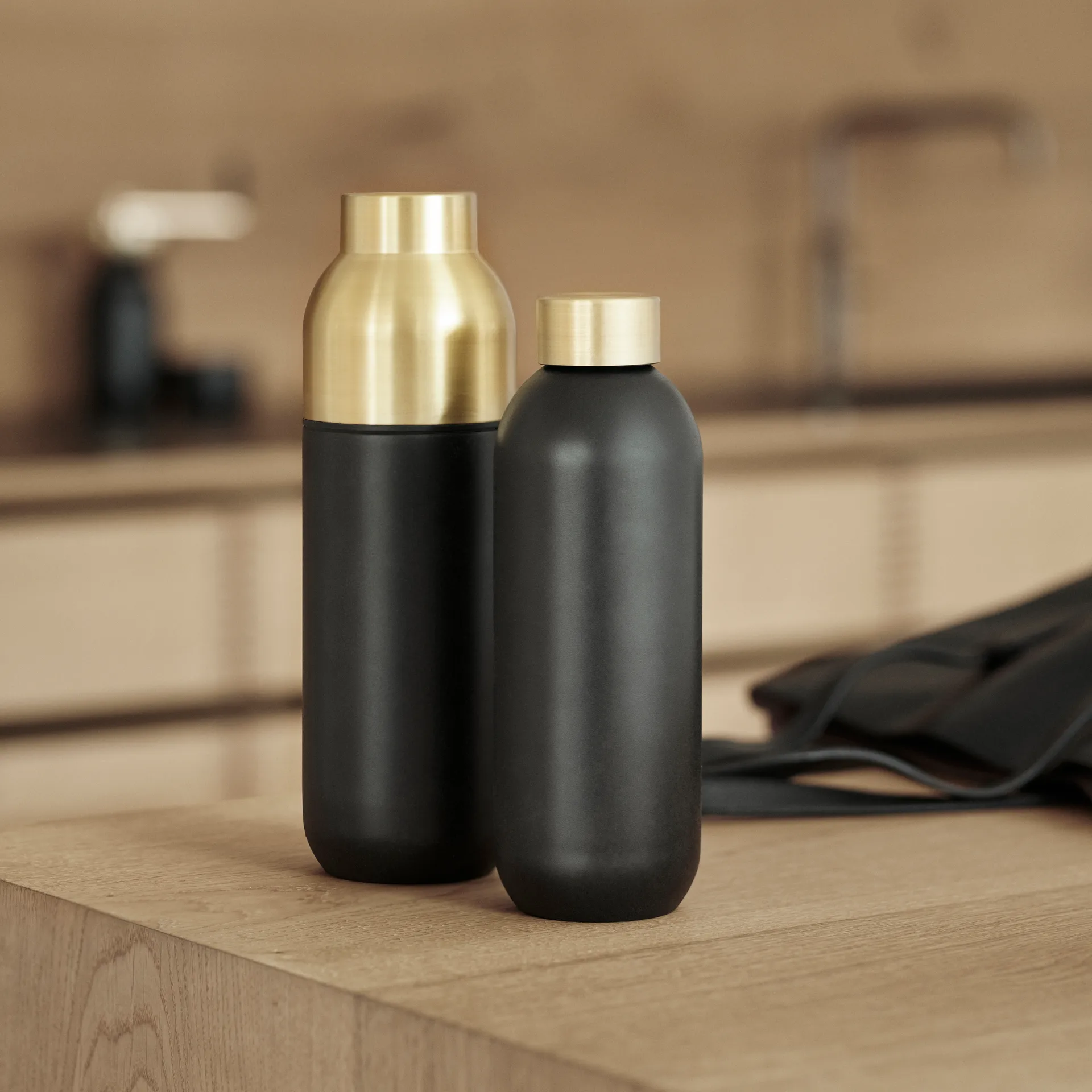 Collar termo ボトル 0.75 l, black Stelton | ステルトン
