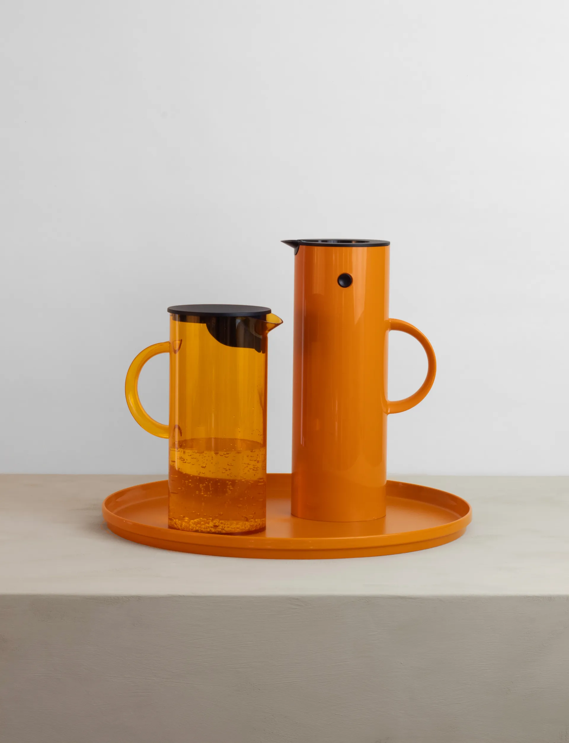EM77 蓋つきジャグ 1.5 L, Saffron Stelton | ステルトン