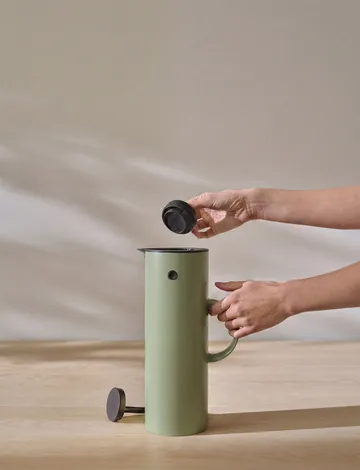 EM77 Stelton バキュームジャグ 1 L - Soft fern green - Stelton | ステルトン