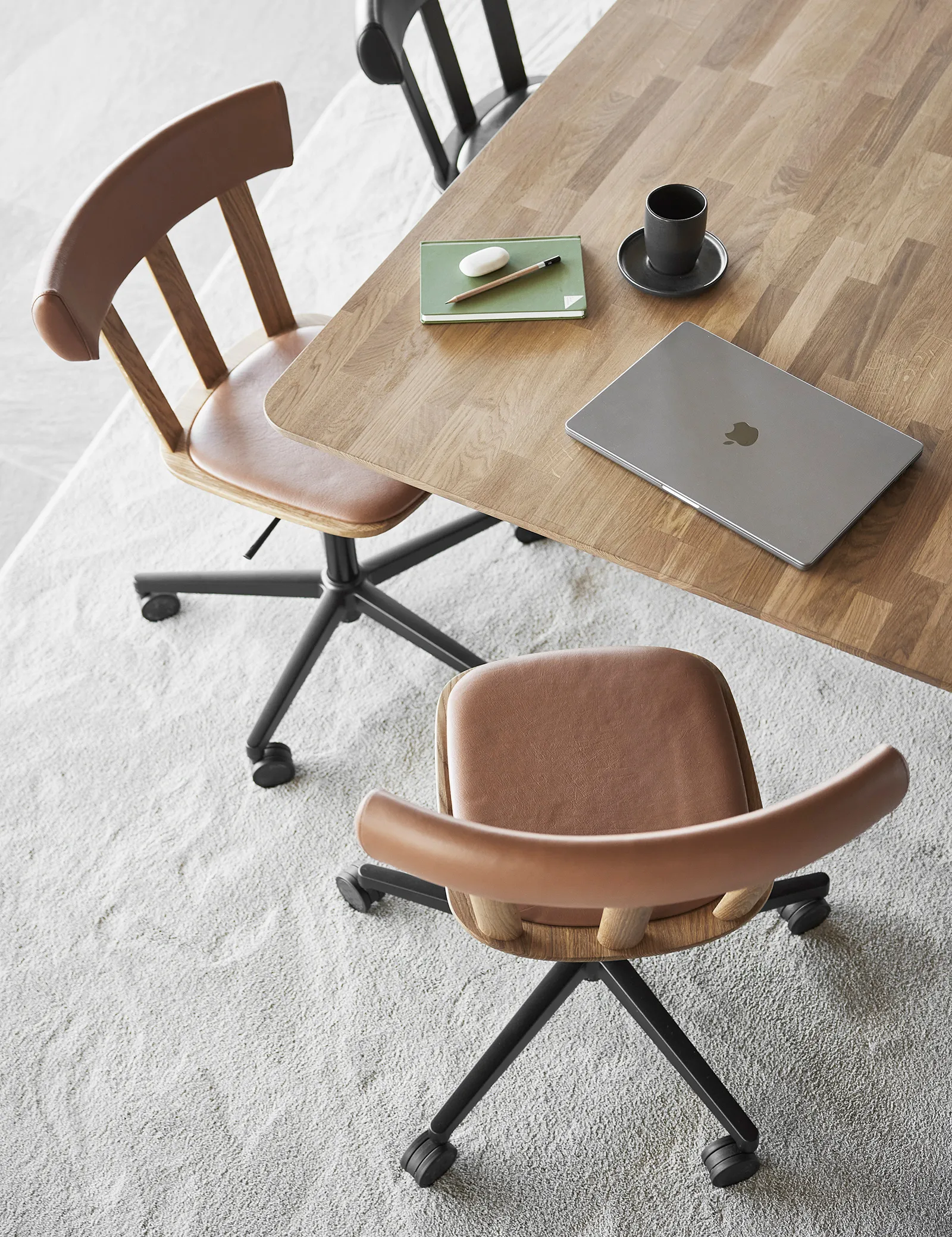 Alt チェア 回転ベース 布張りシート オーク, Elmotique 43807-natural oil Stolab