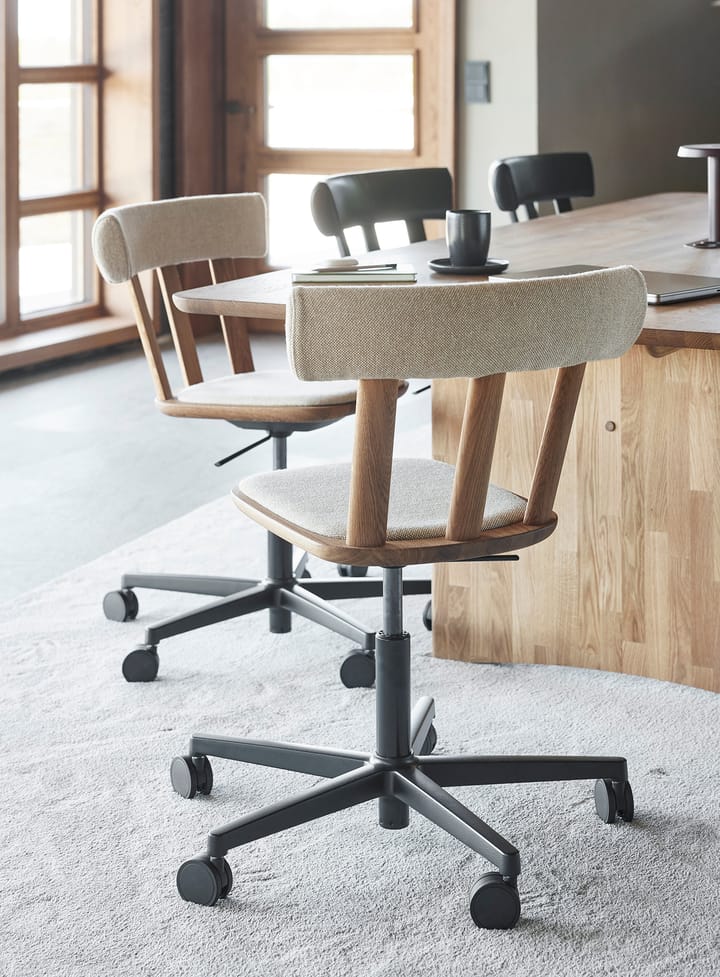 Alt チェア 回転ベース 布張りシート オーク, Hallingdal 65-220-natural oil Stolab