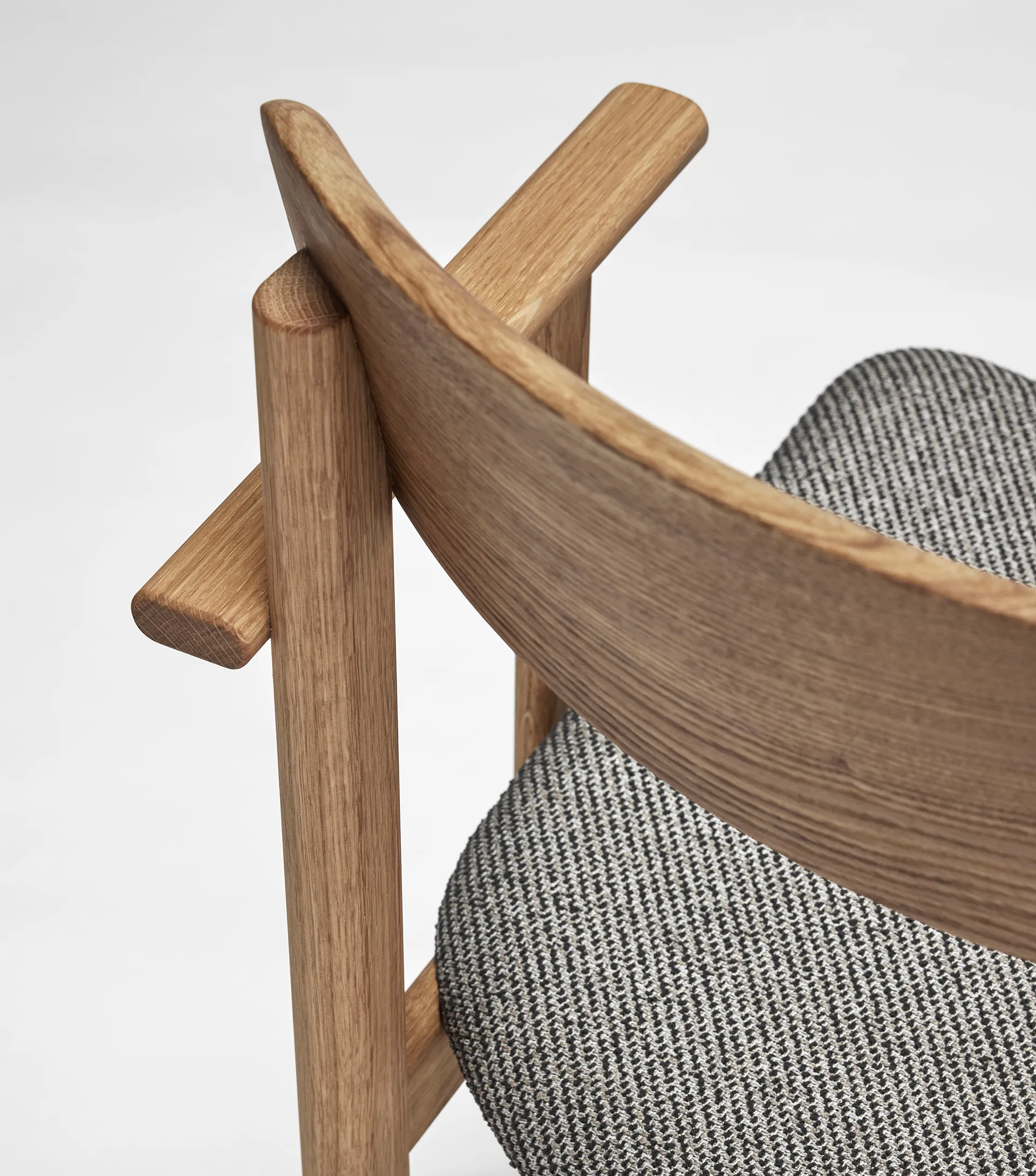 Pal アームチェア, Oak natural oil-Tornado V3576 Stolab