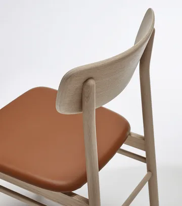 Prima Vista チェア light matte lacquered oak - Leather Elmosoft 43807 cognac - Stolab