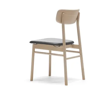 Prima Vista チェア light matte lacquered oak - Leather Elmosoft 99001 black - Stolab