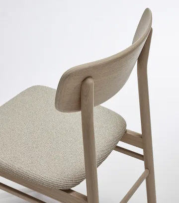 Prima Vista チェア light matte lacquered oak - Textile Atto Driftwood V3576/01 grey - Stolab