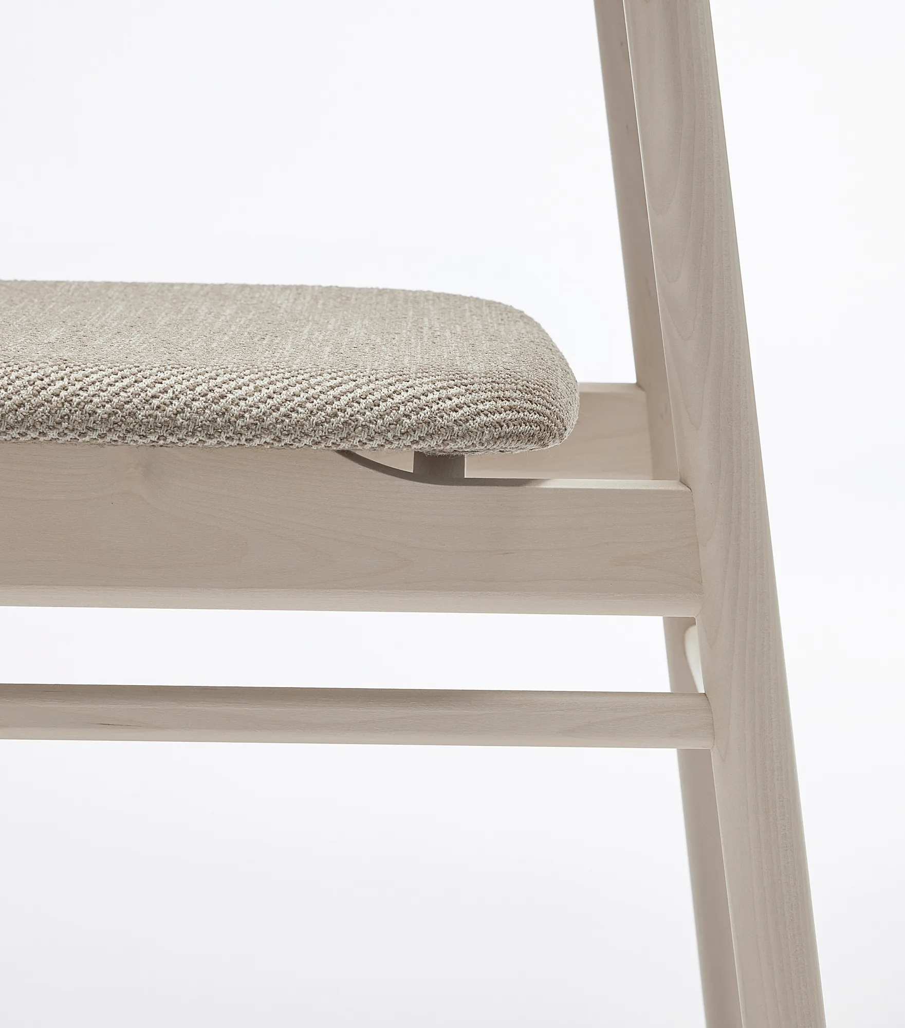 Prima Vista チェア white-oiled birch, Textile Atto Driftwood V3576/01 grey Stolab