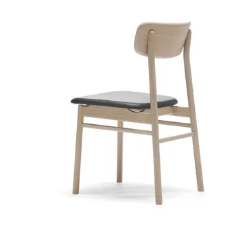 Prima Vista チェア white-oiled oak - Leather Elmosoft 99001 black - Stolab