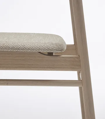 Prima Vista チェア white-oiled oak - Textile Atto Driftwood V3576/01 grey - Stolab