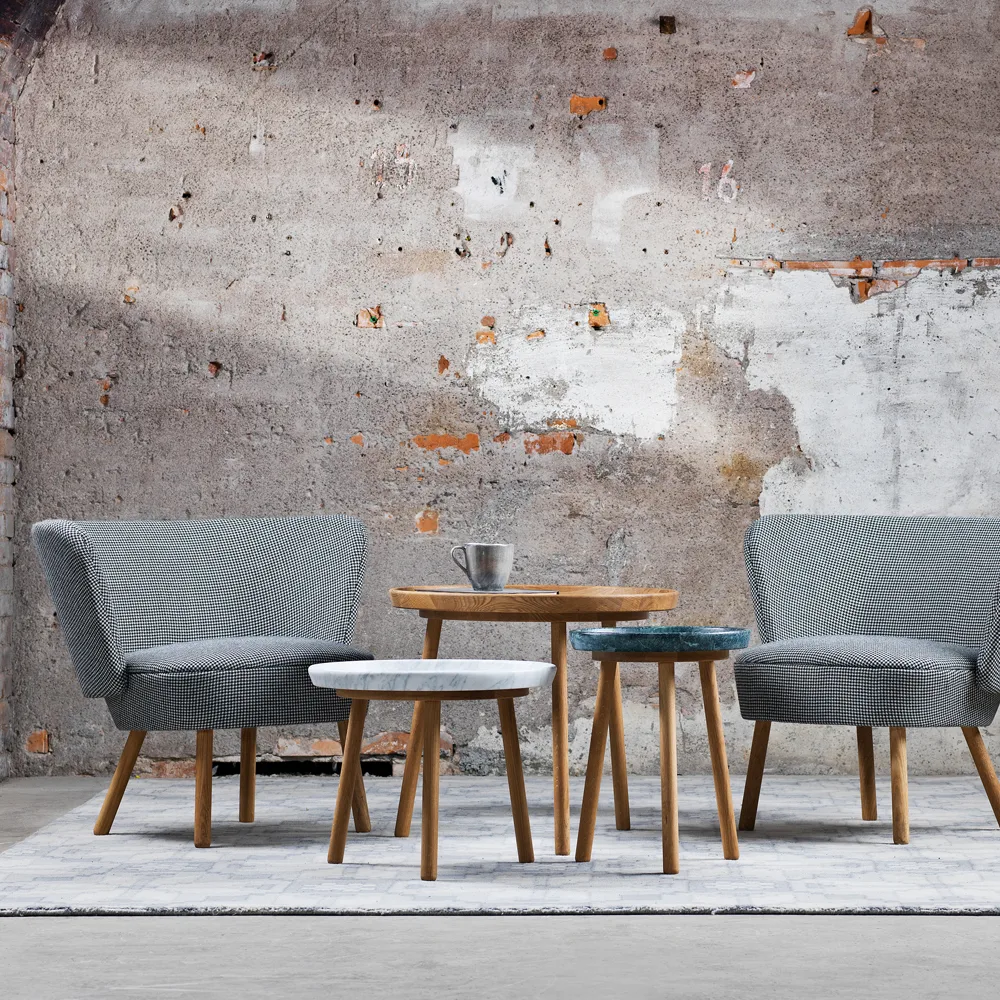 Tureen ネスティングテーブル, Marble white. ø52cm. natural oiled oak legs Stolab