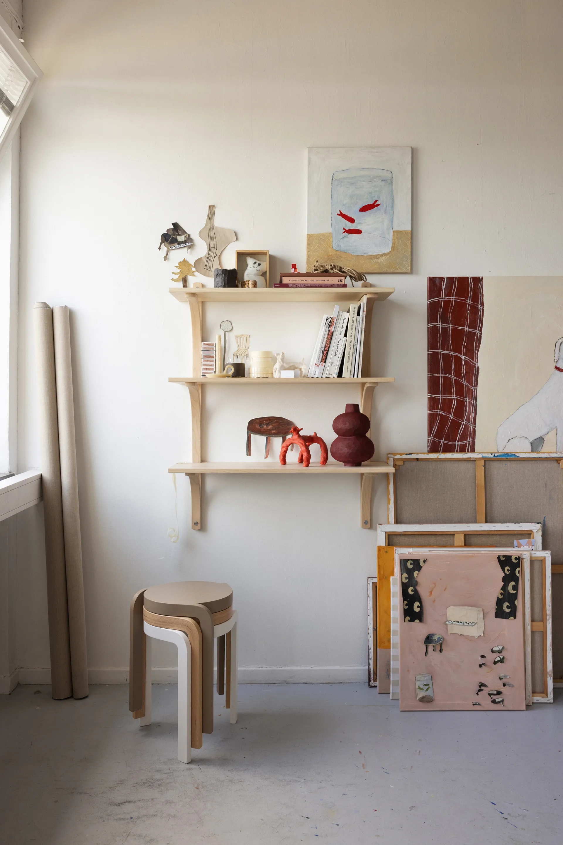 Levi シェルフ, White-stained ash-brass, 2 shelves, 90 cm Swedese