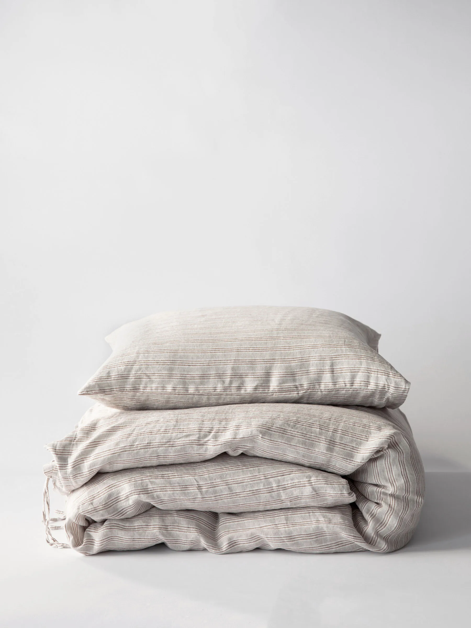 デュベカバー リネン 150x200 cm, Hazelnut stripe Tell Me More | テルミーモア