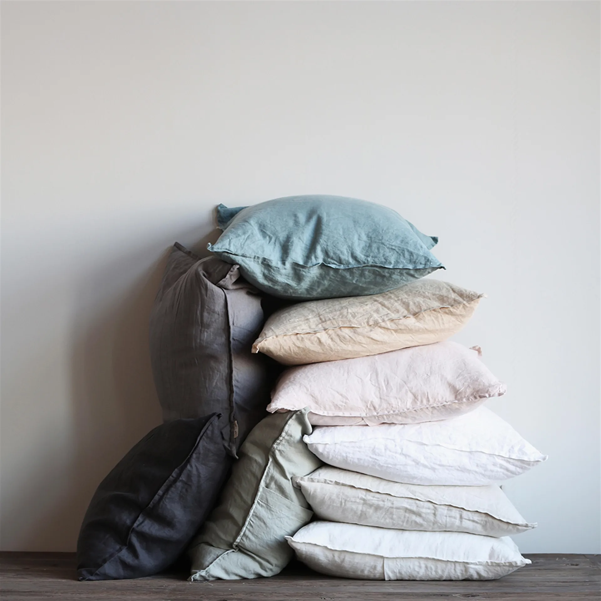 ウォッシュリネン クッションカバー 50x50 cm, warm grey (grey) Tell Me More | テルミーモア