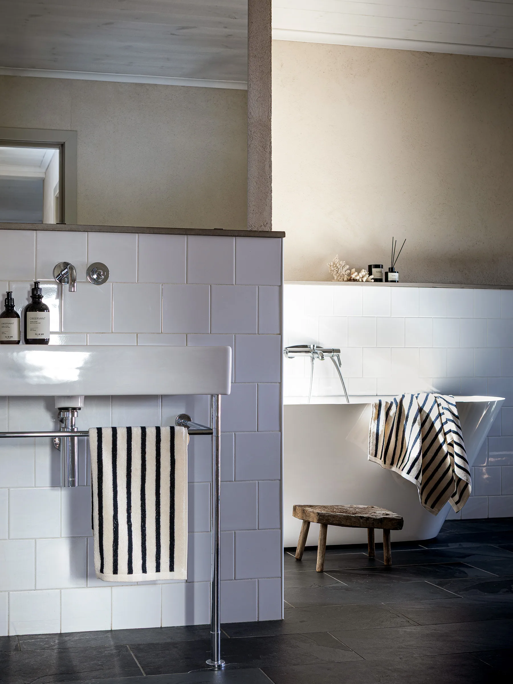 Bonnie バスタオル 70x140 cm, Black Tell Me More | テルミーモア